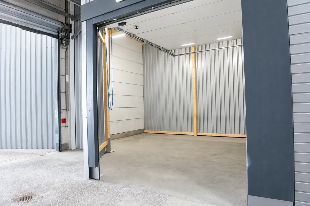 21 m²