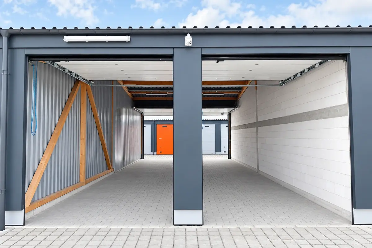 112 m²