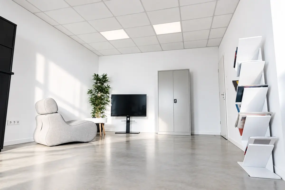 140 m²