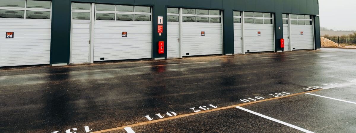 Local-dactivites-avec-parking2