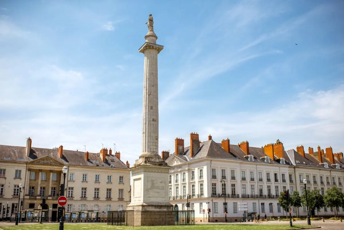 Region-Pays-de-la-Loire-location-box-local-dactivite-1